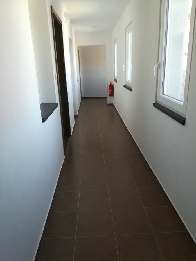 Penzion Sapara Velké Bílovice Exteriör bild