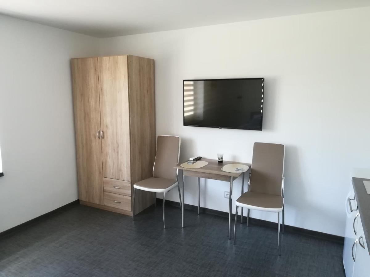Penzion Sapara Velké Bílovice Exteriör bild